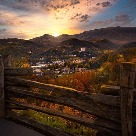 Glori'S Retreat, Game Room, 1089 Of Free Attraction Tickets For Each Paid Day, Dollywood And More Pigeon Forge Exterior foto