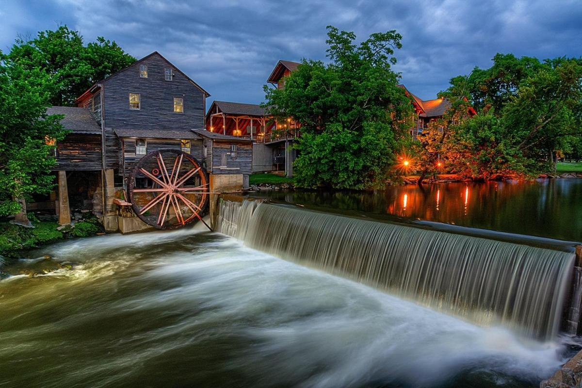 Glori'S Retreat, Game Room, 1089 Of Free Attraction Tickets For Each Paid Day, Dollywood And More Pigeon Forge Exterior foto